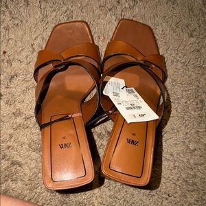 Zara NWT LeatherTan Strappy Square-Toe Sandals
